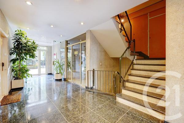 Appartement F2 à vendre  2 pièces - 55 m2 PARIS - 75015