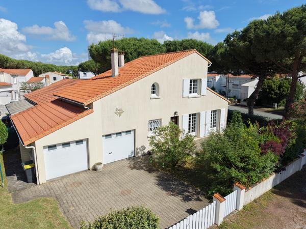 17200 ROYAN Royan - Maison familiale avec jardin, entre ville et plage