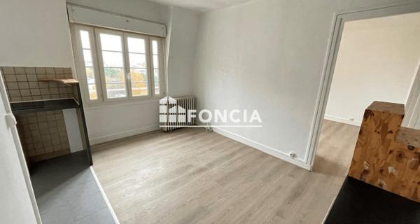 Location Appartement 2 pièces 30.37 m² - Courbevoie 92400