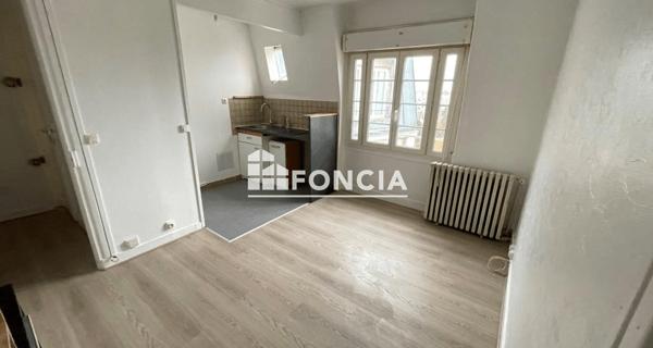 Location Appartement 2 pièces 30.37 m² - Courbevoie 92400