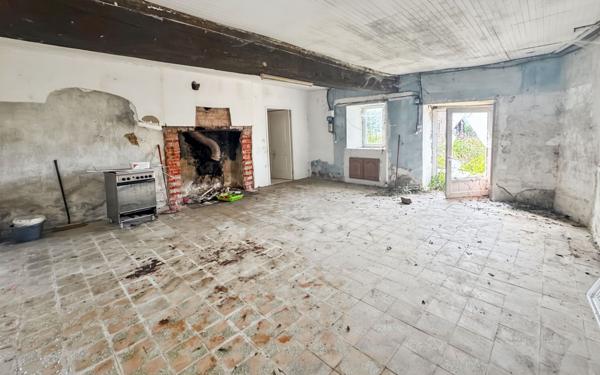 Maison à vendre    2 pièces • 100 m2 Martigné-Ferchaud