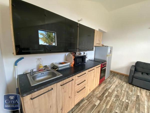 Appartement à louer 2 pièces 42m² Saint-Louis (97450)