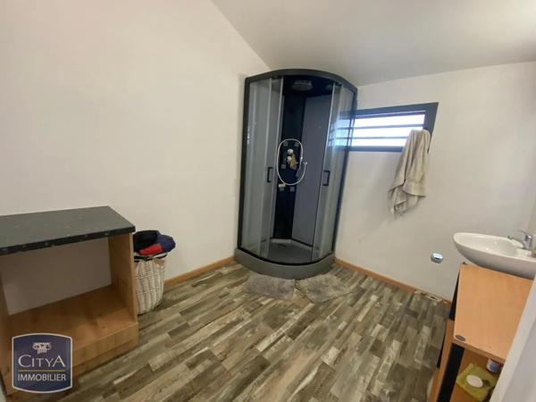 Appartement à louer 2 pièces 42m² Saint-Louis (97450)