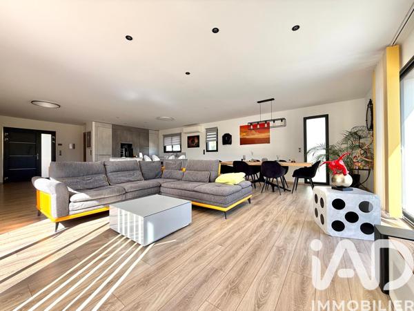 Maison à vendre 5 pièces 151 m² Saint-Laurent-du-Var