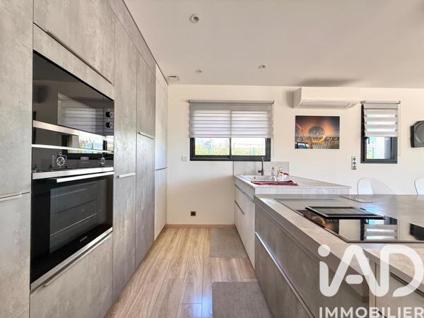 Maison à vendre 5 pièces 151 m² Saint-Laurent-du-Var