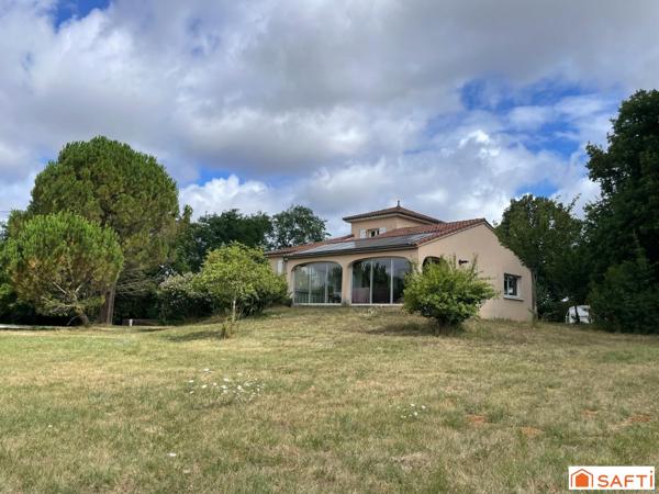 Maison T5 avec studio indépendant de 172 m2