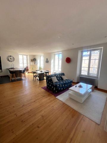 Laval centre ville appartement