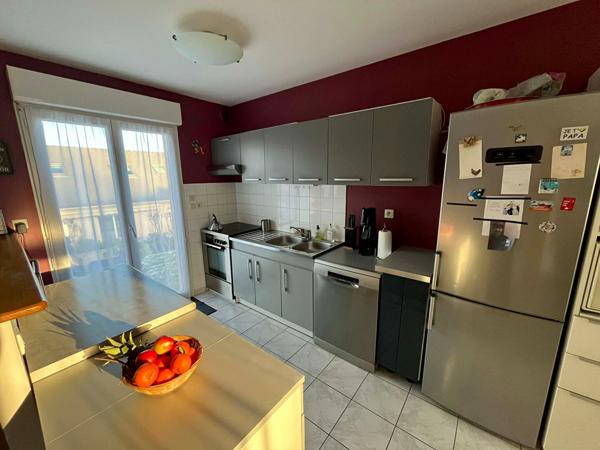 Maison 3 chambres quartier Polyclinique , Laval Maison 3 chambres quartier Polyclinique , Laval
