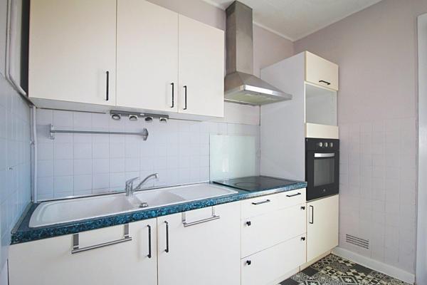 Appartement 3 pièces de 54 m2 - balcons - garage