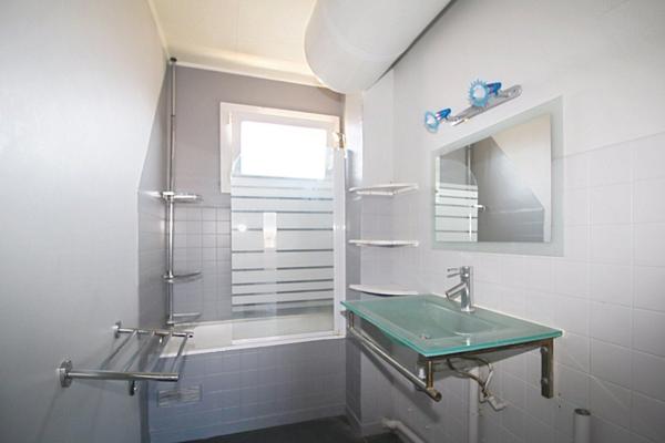 Appartement 3 pièces de 54 m2 - balcons - garage