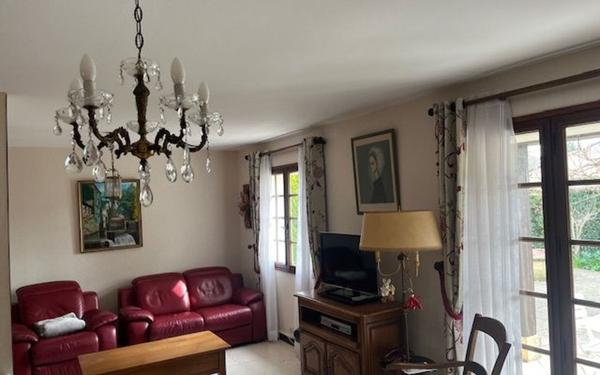 Maison à vendre    5 pièces •  Remoulins