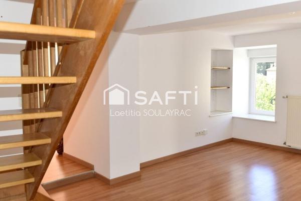 Maison de village de 77m² avec combles aménageables.