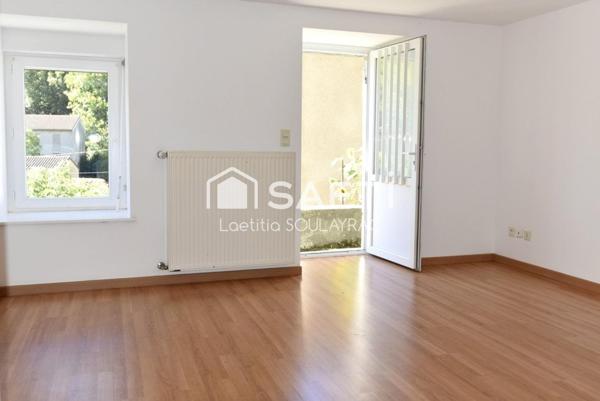 Maison de village de 77m² avec combles aménageables.