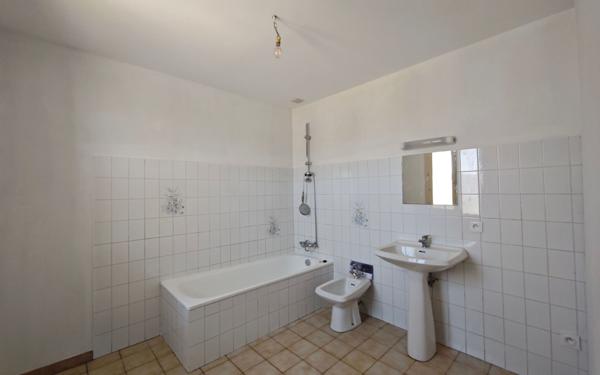 Maison à louer    4 pièces • 89,62 m2 Aussillon