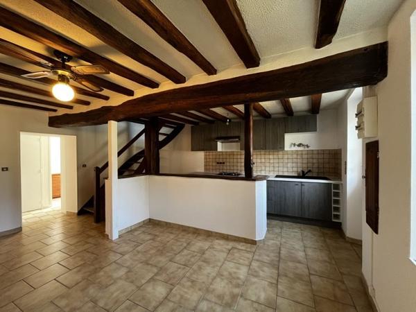 Maison à louer 520 € CC Foëcy 2 p 47 m² DPE D