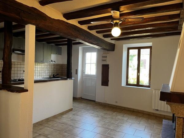 Maison à louer 520 € CC Foëcy 2 p 47 m² DPE D