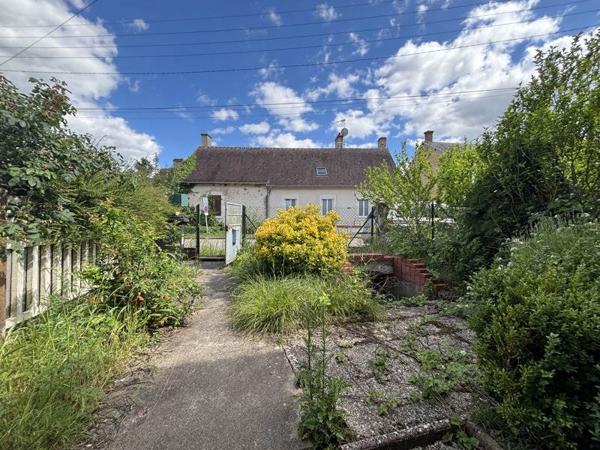 Maison à louer 520 € CC Foëcy 2 p 47 m² DPE D