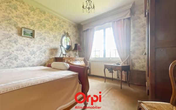 Maison à vendre    5 pièces • 140 m2 Montluçon