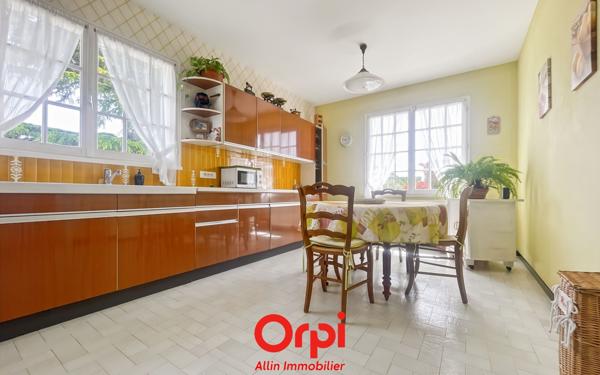 Maison à vendre    5 pièces • 140 m2 Montluçon