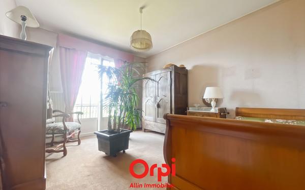 Maison à vendre    5 pièces • 140 m2 Montluçon