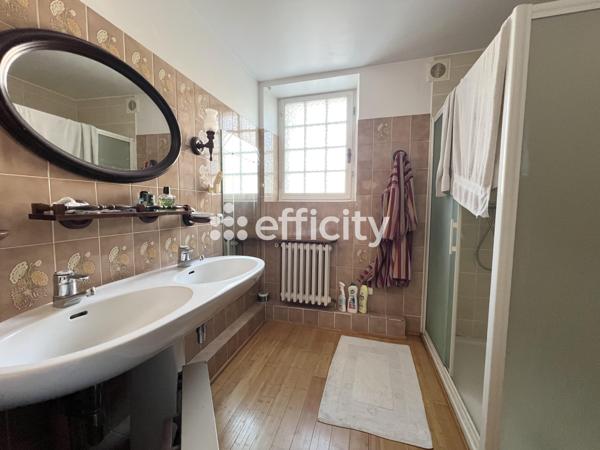 Maison 8 pièces - 200 m²