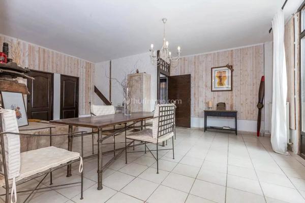 Vente Maison 15 pièces 460 m2 à Les Avenières Veyrins-Thuellin