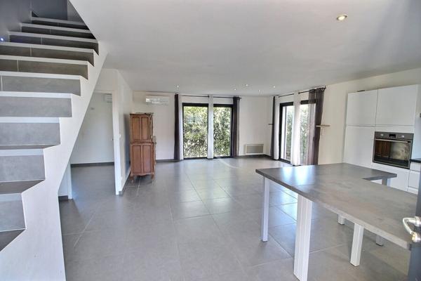 SAINT NAZAIRE - VILLA RECENTE DE 2014 SUR 3 FACES,100 M2 HABITABLES ET PARCELLE DE 250 M2