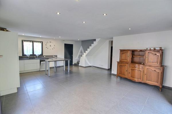 SAINT NAZAIRE - VILLA RECENTE DE 2014 SUR 3 FACES,100 M2 HABITABLES ET PARCELLE DE 250 M2