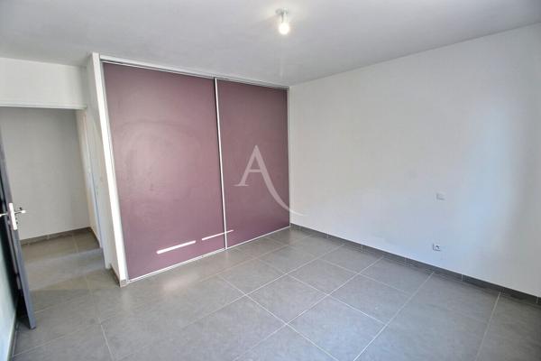 SAINT NAZAIRE - VILLA RECENTE DE 2014 SUR 3 FACES,100 M2 HABITABLES ET PARCELLE DE 250 M2