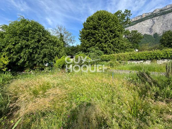 Magnifique terrain à Biviers de 630 m² - Libre de constructeur