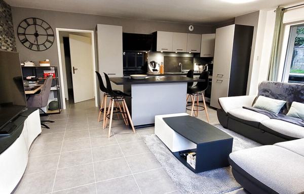 Appartement T2 avec jardin de 103 m2 - Cranves Sales