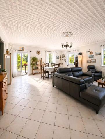 Maison avec second espace indépendant à 1 km de la mer