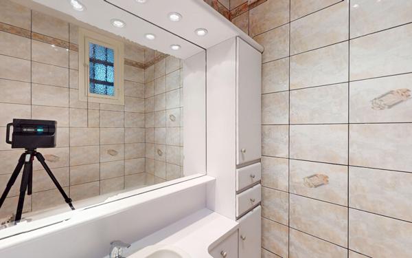 Appartement à vendre    3 pièces • 90 m2 Saint-Étienne