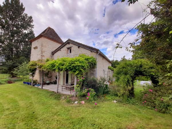 Charmante maison de campagne avec paddocks et abri