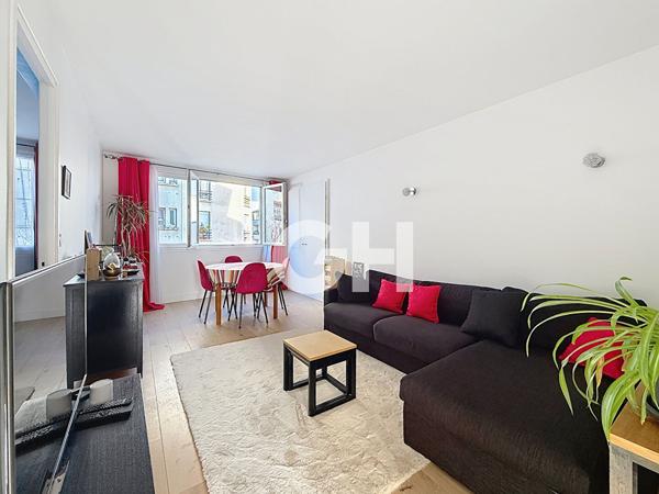 Appartement Paris 3 pièce(s) 56.43 m2