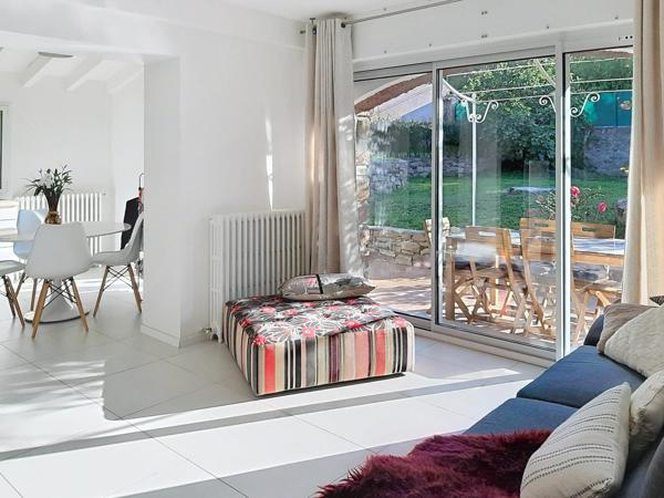 Maison avec 4 chambres à 1,5 km. De Santa Lucia.