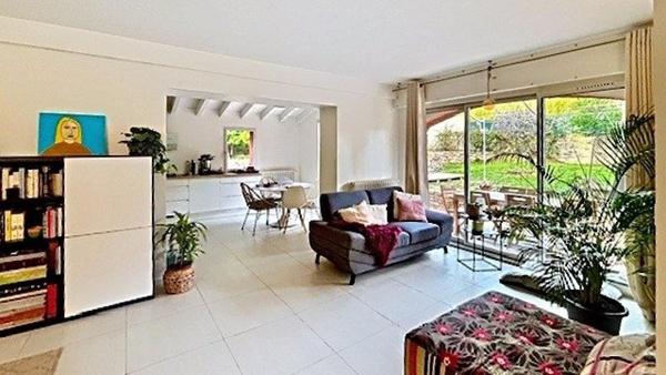 Maison avec 4 chambres à 1,5 km. De Santa Lucia.