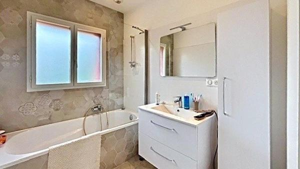 Maison avec 4 chambres à 1,5 km. De Santa Lucia.