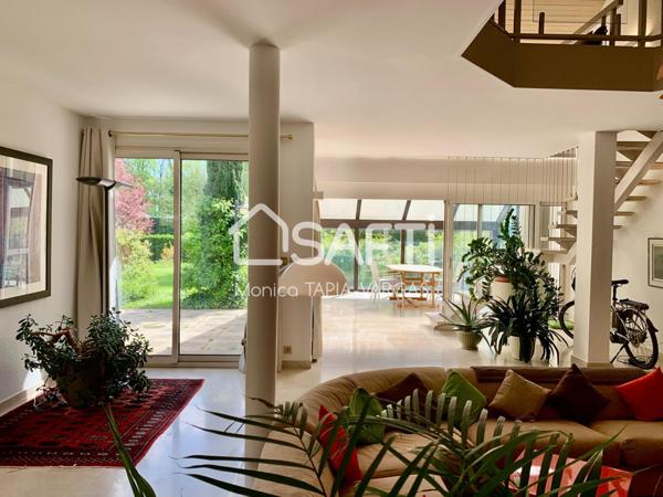 MAISON D'ARCHITECTE A DIVONNE LES BAINS