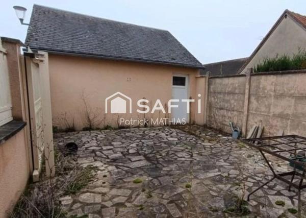 Maison de ville en plein centre de Chartres 28 000