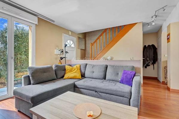Vente                                                      Maison
                        
                     6 pièces                      100 m2                     à Montlhéry
