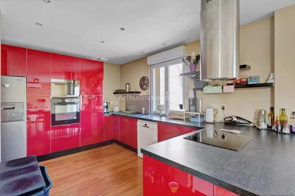 Vente                                                      Maison
                        
                     6 pièces                      100 m2                     à Montlhéry
