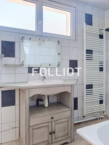 A VENDRE Maison Saint-Lô 9 pièce(s) 230 m2
