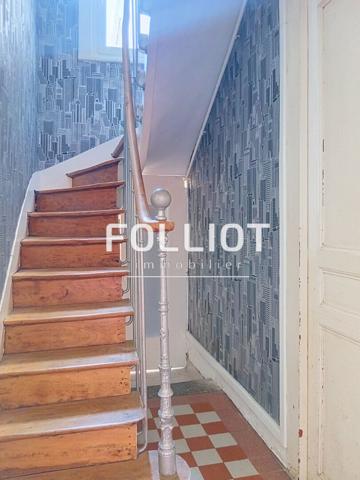 A VENDRE Maison Saint-Lô 9 pièce(s) 230 m2