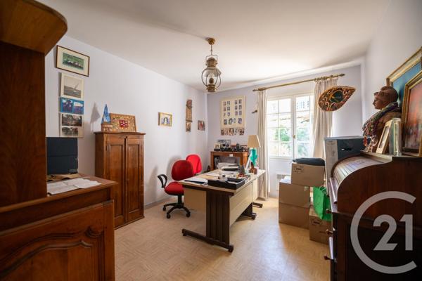 Maison à vendre  10 pièces - 309 m2 HYERES - 83