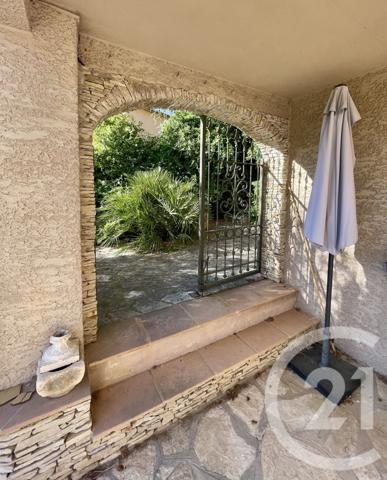 Maison à vendre  10 pièces - 309 m2 HYERES - 83