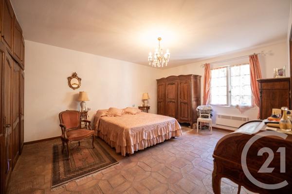 Maison à vendre  10 pièces - 309 m2 HYERES - 83