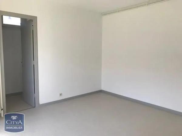 Appartement à louer 1 pièce 28.2m² Châteauroux (36000)