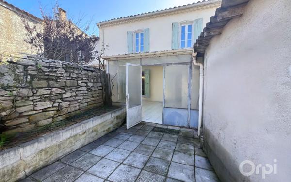 Maison à vendre    4 pièces •  Uchaud