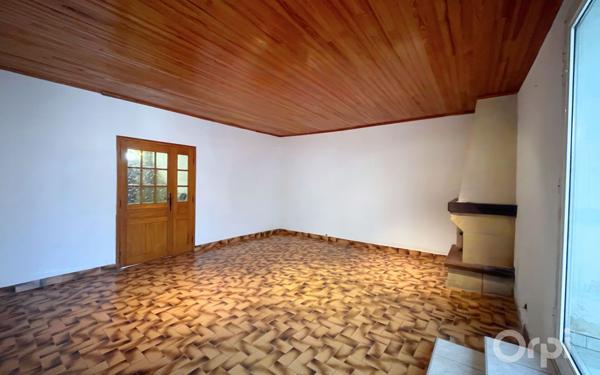 Maison à vendre    4 pièces •  Uchaud